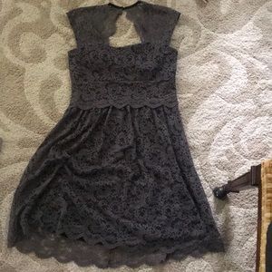 Yellow star lace dress with stretch.